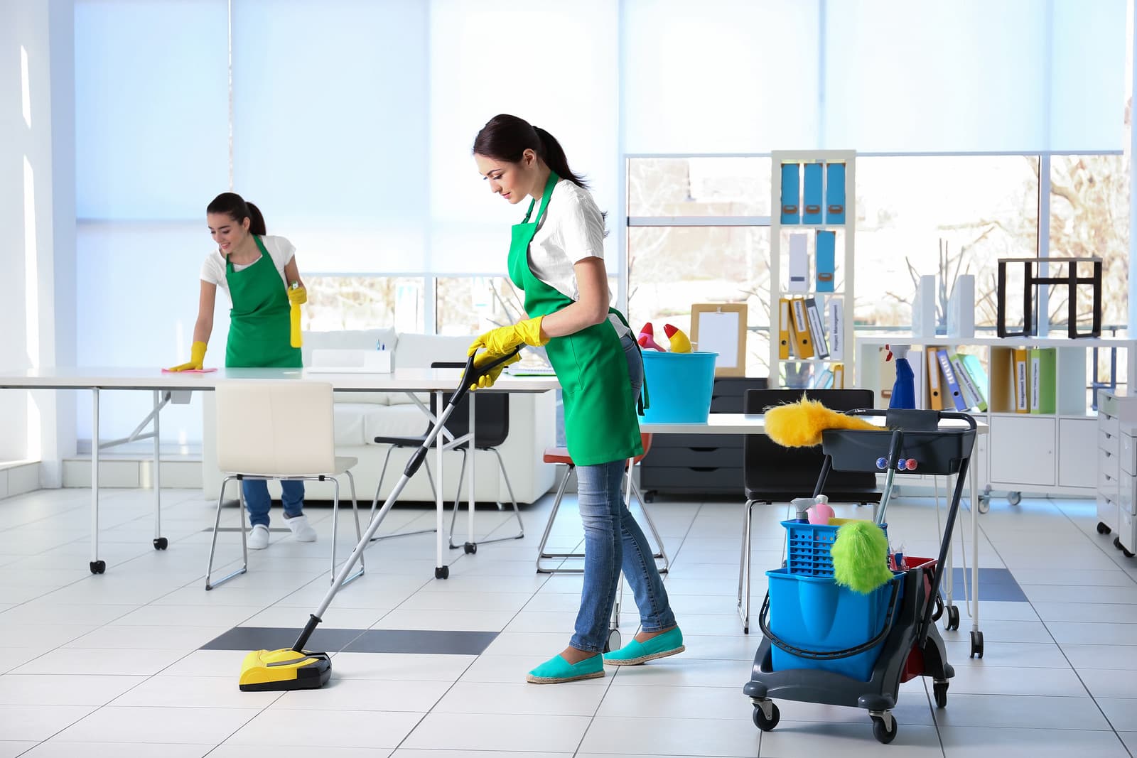 Средства для уборки офисов: как уберечься от простуд с помощью дезинфекции